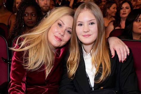 christina applegate family|Christina Applegate’s Daughter: All About Sadie。